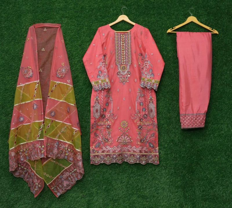 Mah E Rooh 5101 Organza Embroidery Salwar Kameez Collection