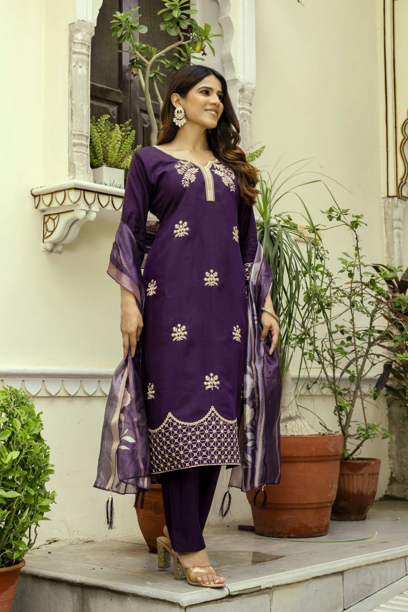 Hr 31 Viscose Chanderi Embroidered Work Kurti Pant And Dupatta