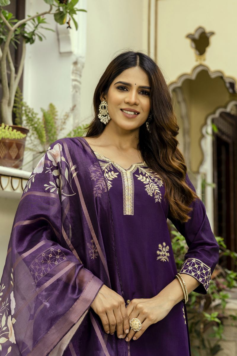 Hr 31 Viscose Chanderi Embroidered Work Kurti Pant And Dupatta