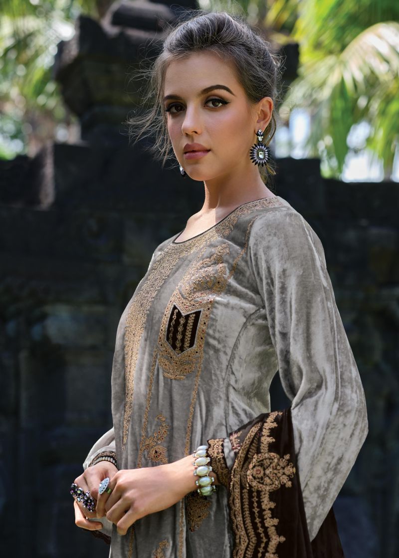 Gull Jee Gul Nasreen Viscose Velvet With Embroidery Salwar Kameez