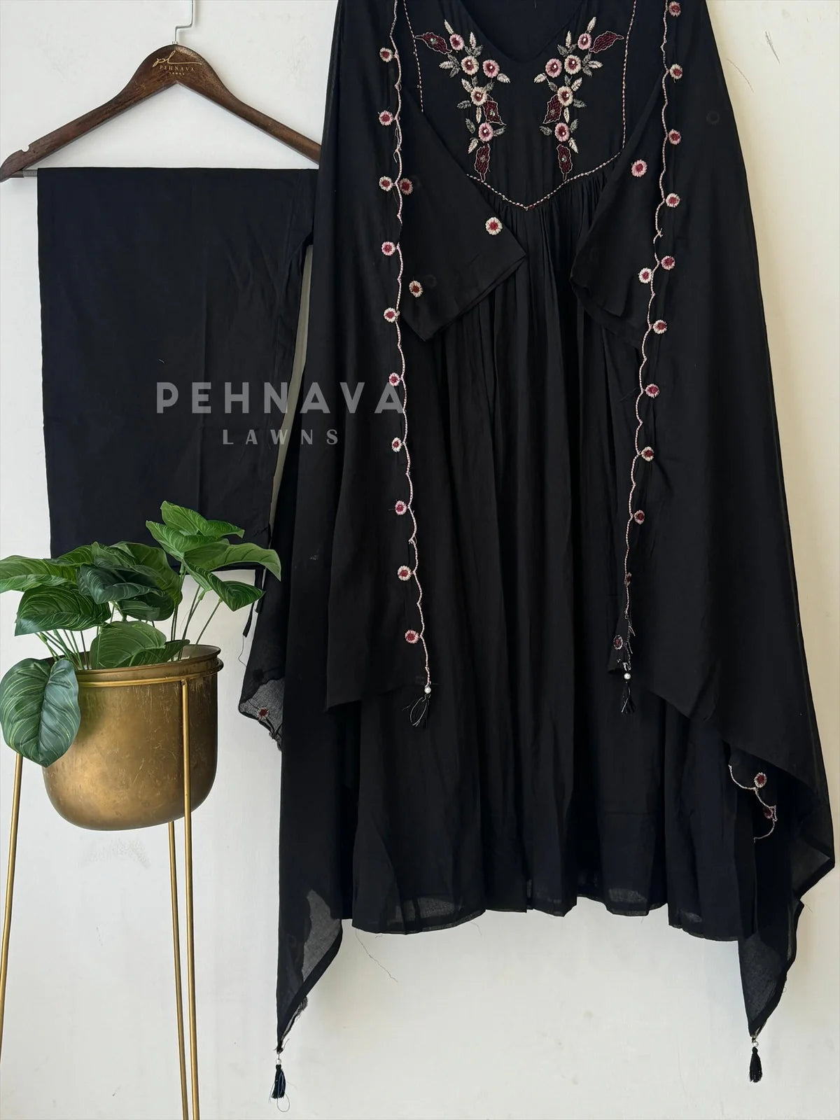 Black Embroidery Suit Set