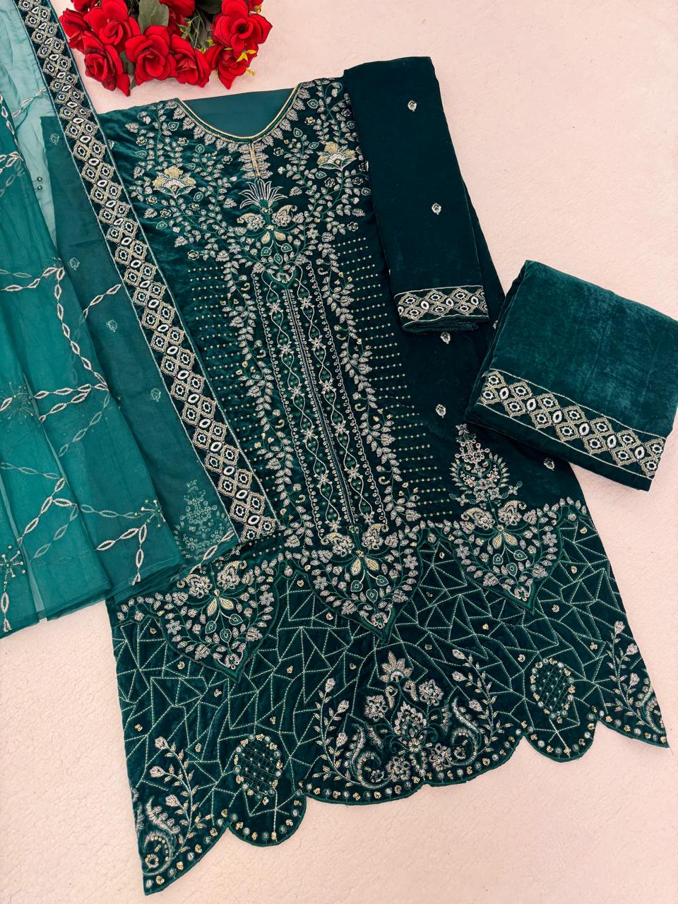 Mah E Rooh 4230 A To D Velvet Embroidered Salwar Kameez Collection