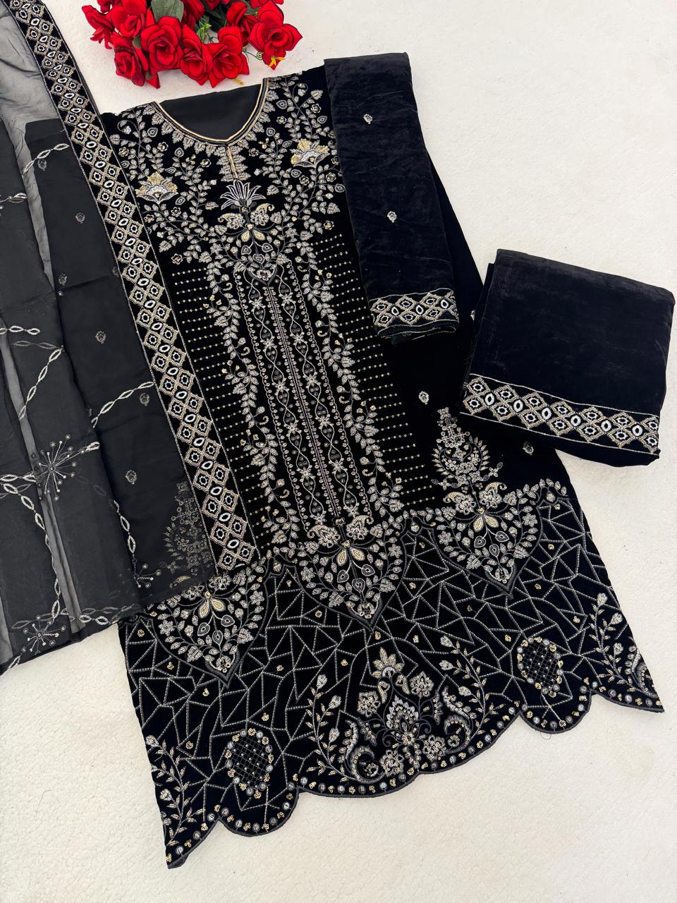 Mah E Rooh 4230 A To D Velvet Embroidered Salwar Kameez Collection