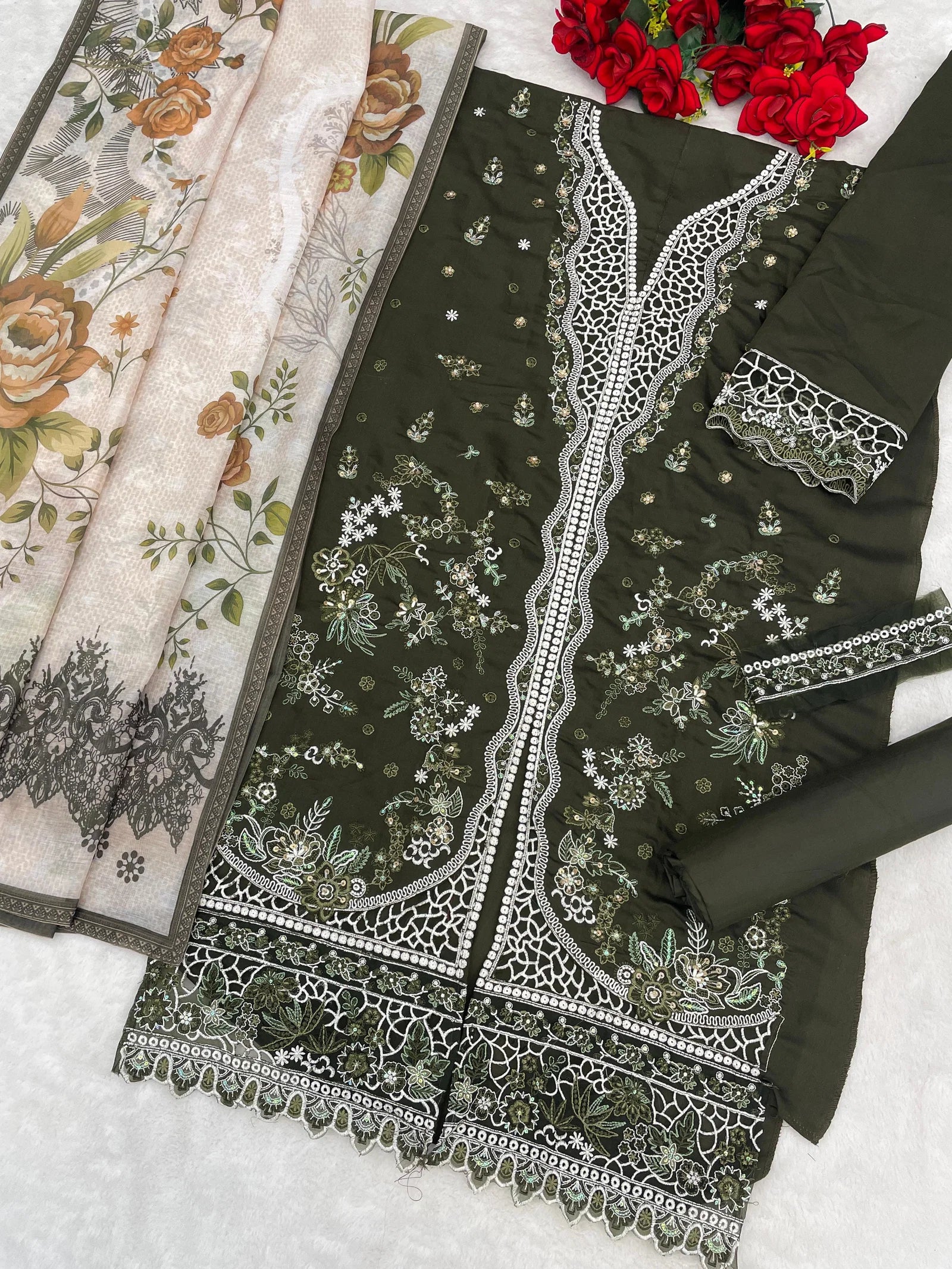 Mah E Rooh 5217 Slub Cotton Embroidered Salwar Kameez Collection