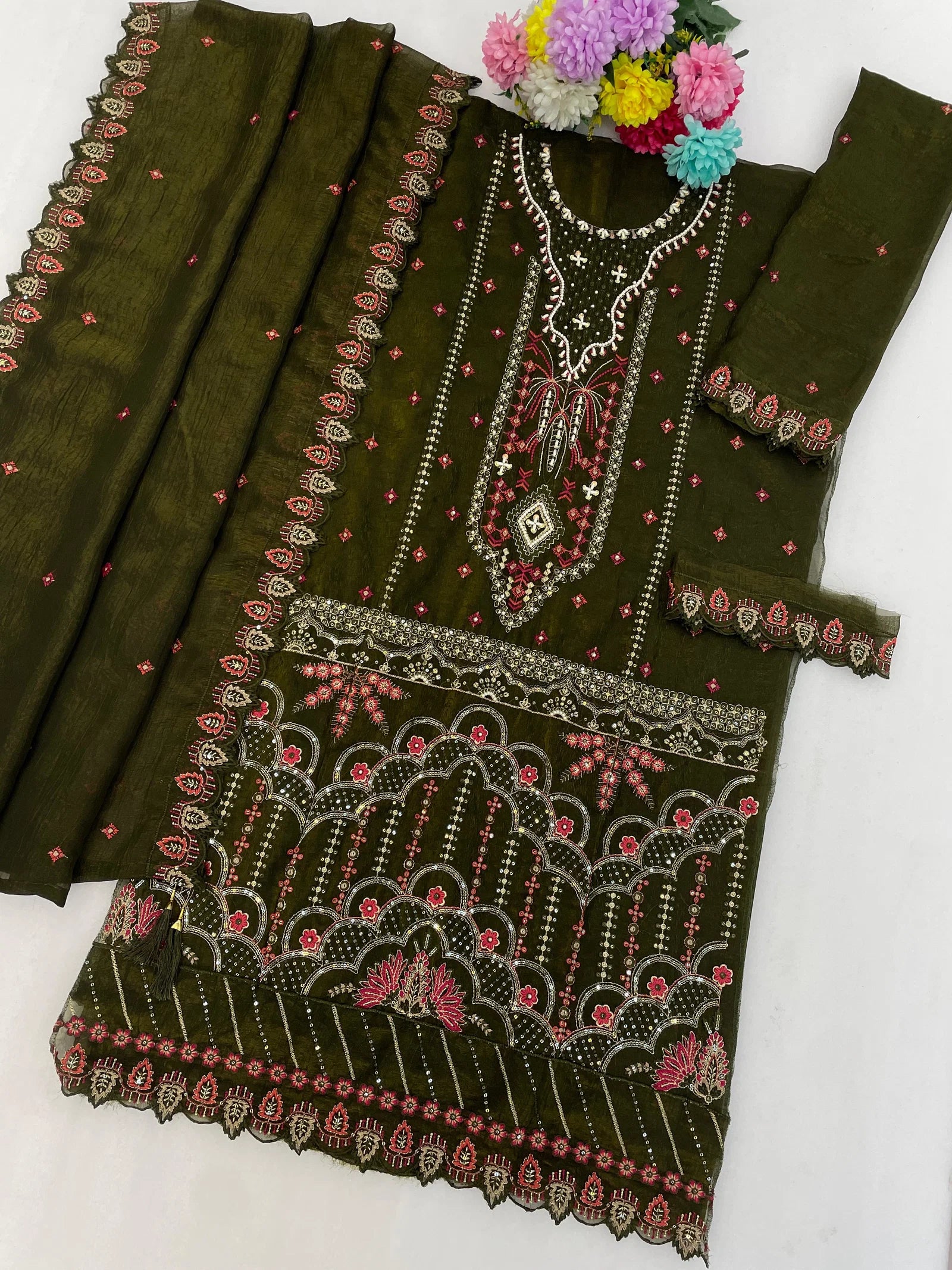 Mah E Rooh 5250 A To E Crunchy With Embroidered Salwar Kameez Collection