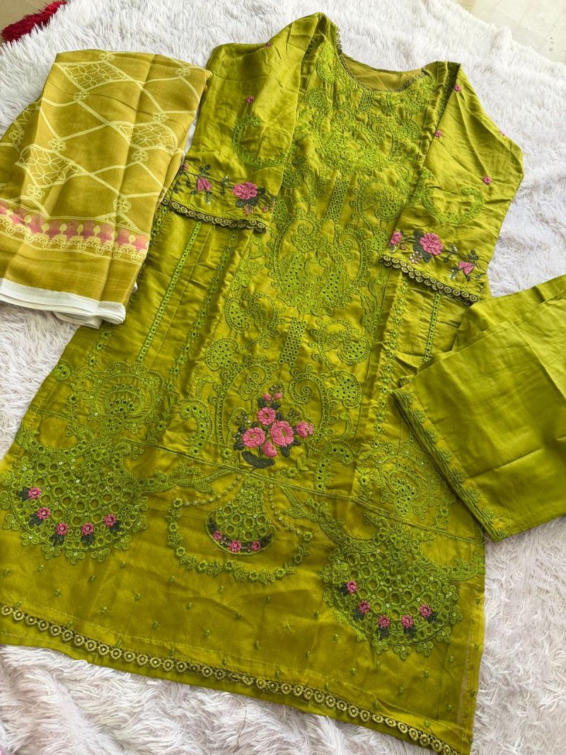 Mehboob Tex Elaf Vol 4 Cotton Embroidered Salwar Kameez